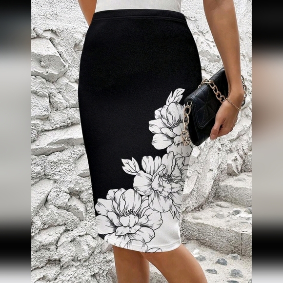 Clasi Floral Print Elastic Waist Pencil Bodycon Skirt For Women - Picture 1 of 5